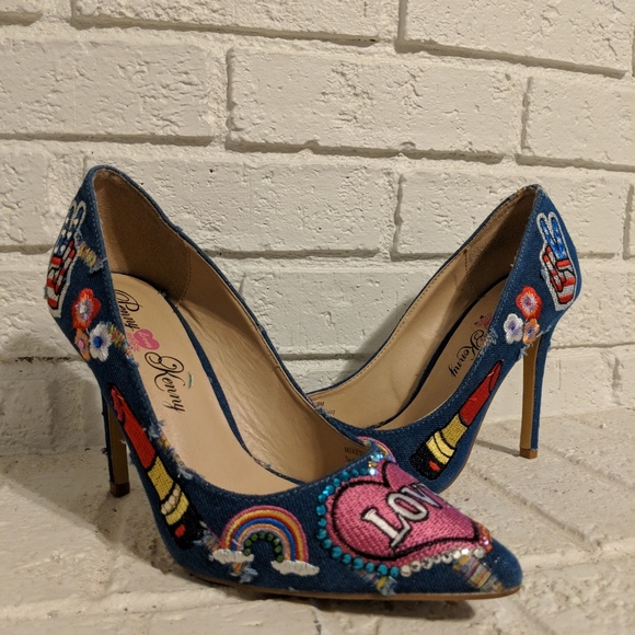 Custom Pumps - Picture 2 of 3